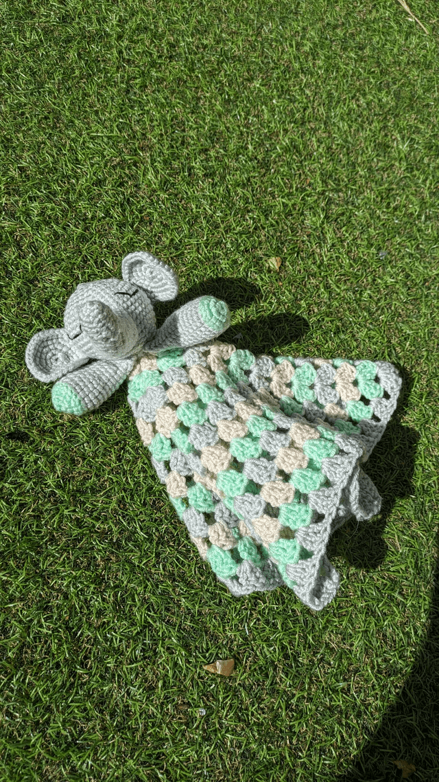 Doudou éléphant 